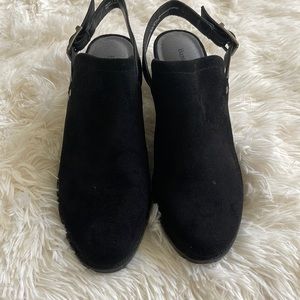 NWOT Black Suede Baretraps mule shoes